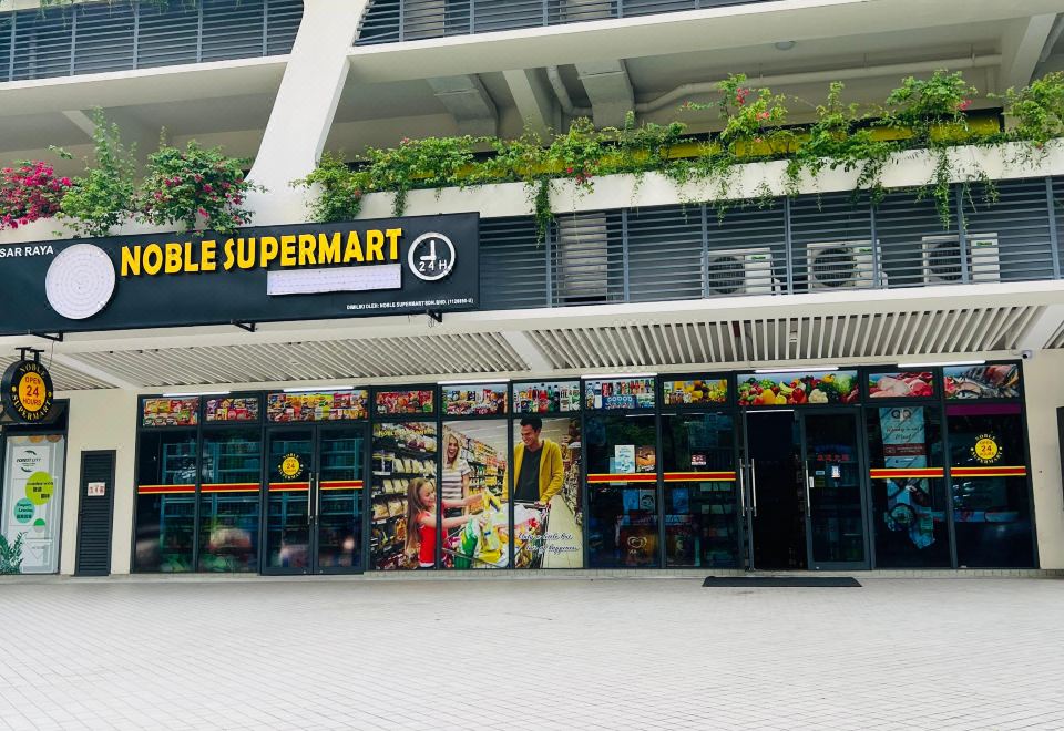 Noble Supermart 24Hrs 1 Noble Supermart 24 Jam: Beli Barang Harian dengan Mudah & Cepat
