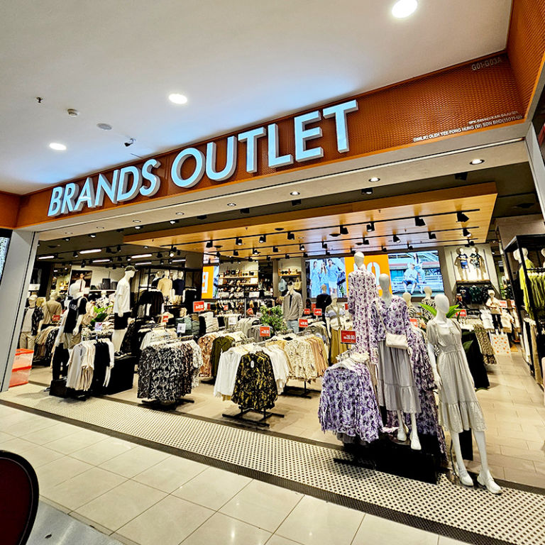 Tajuk: Kedai Branded Outlet Kluang Mall – Beli Baju Murah & Berkualiti